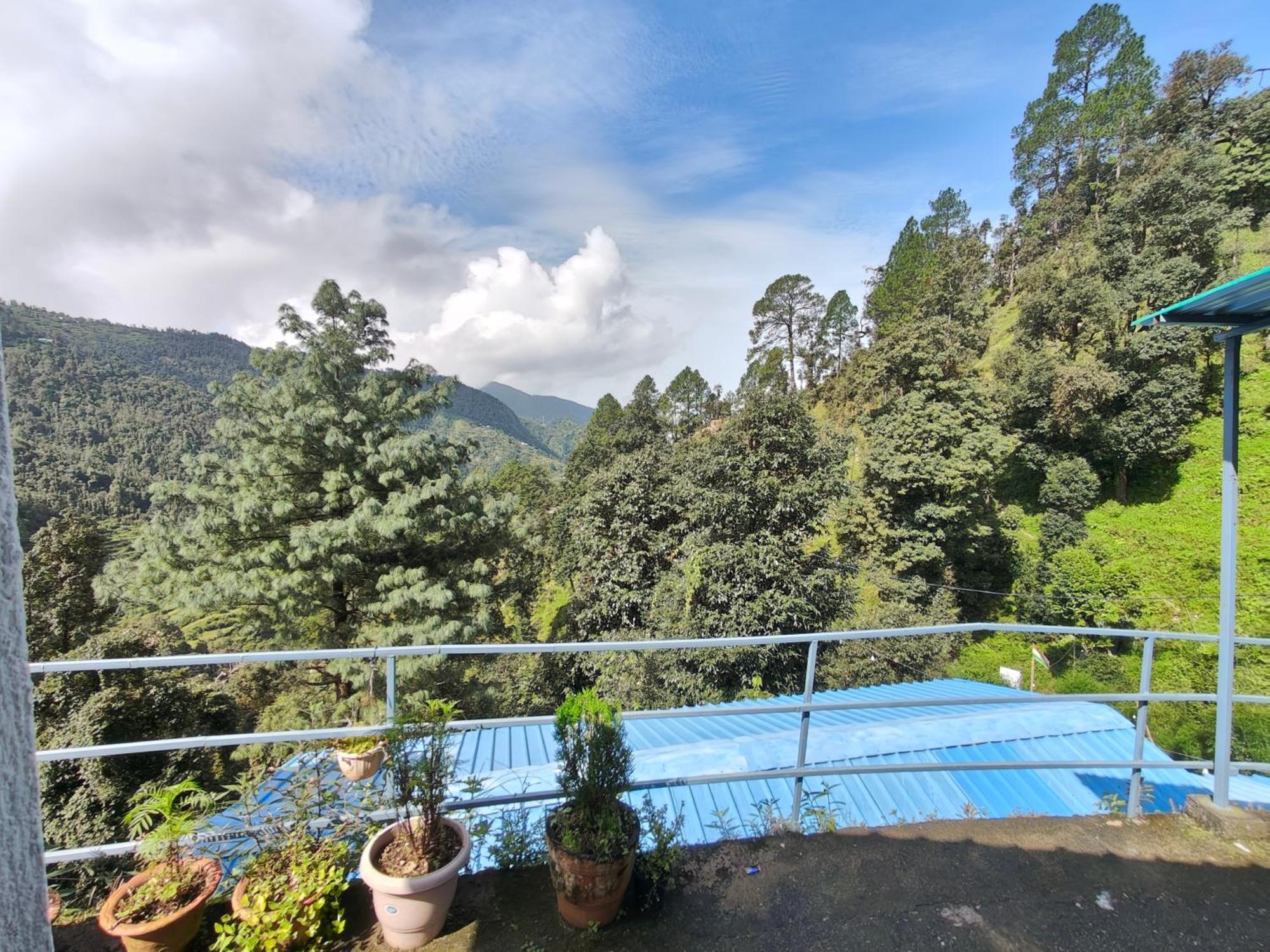 Himwanderer Camps & Pangot Lodge