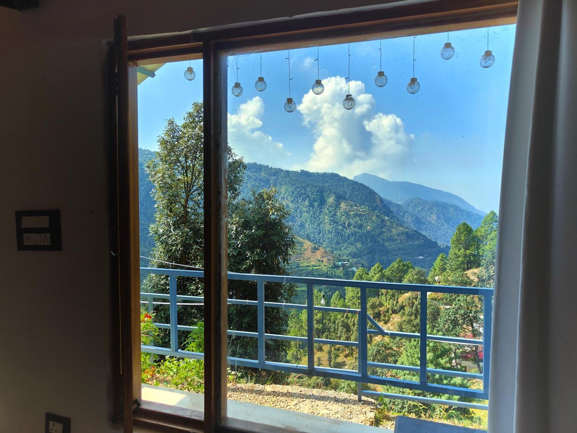 Himwanderer Camps & Pangot Lodge