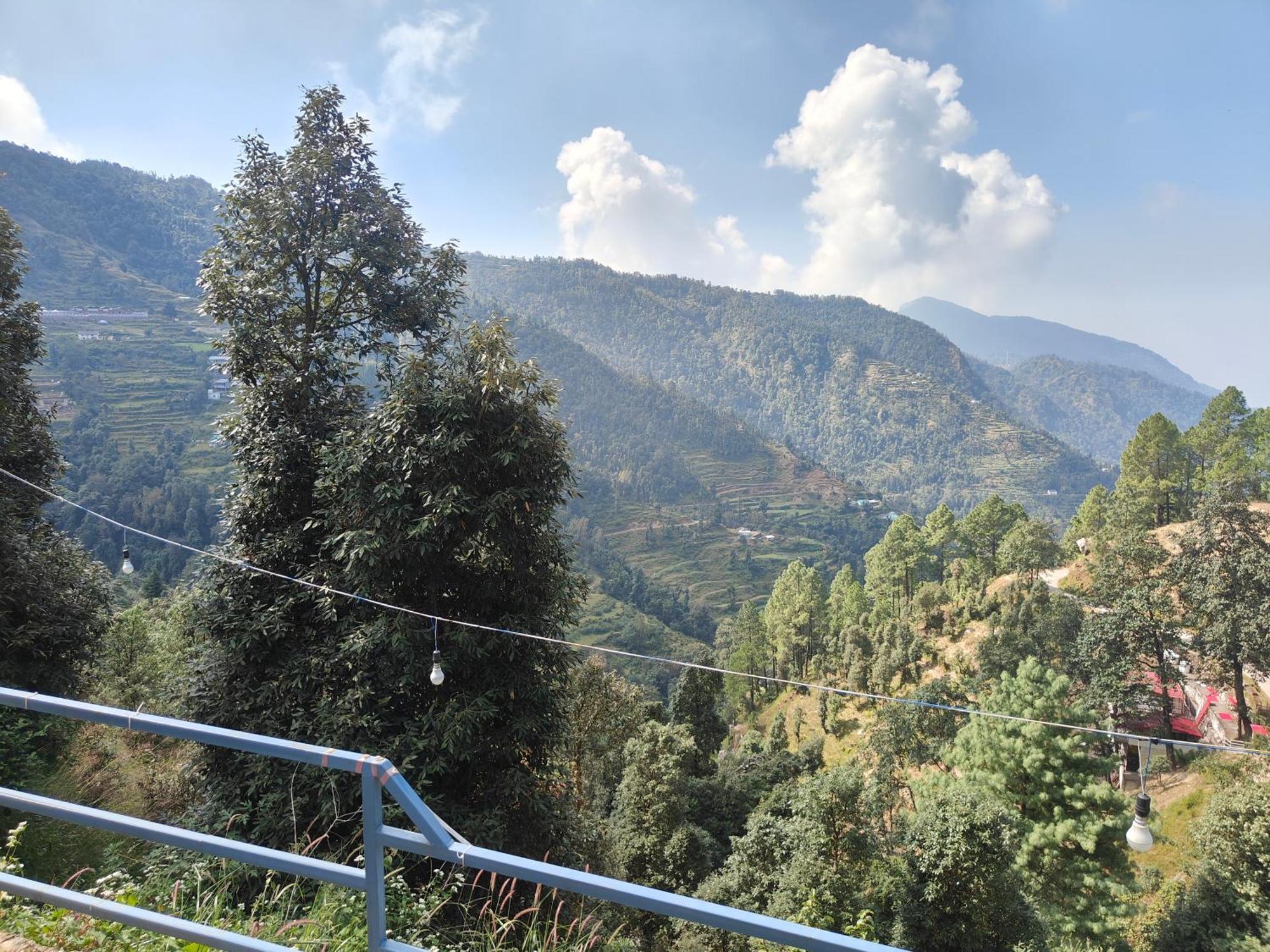 Himwanderer Camps & Pangot * Nainital